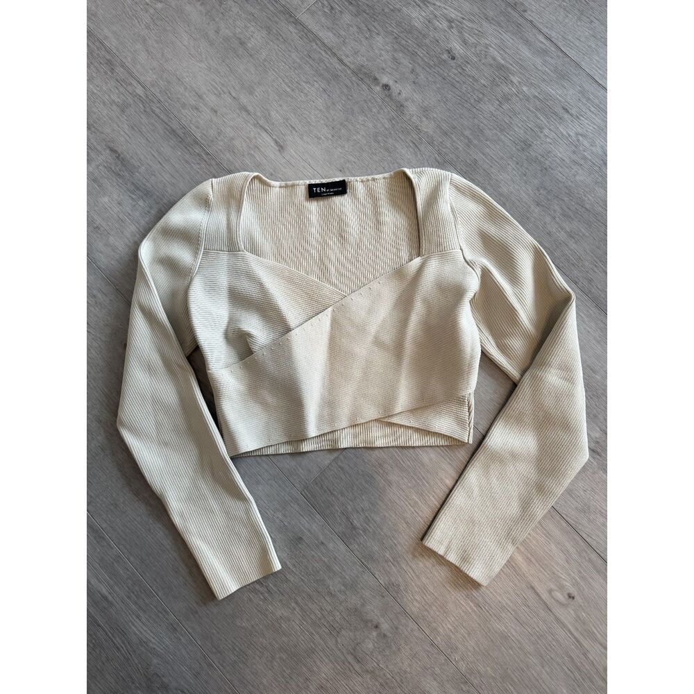 Aritzia Ten Babaton Sculpt Knit Greek Longsleeve, Matte Pearl Beige, L